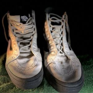 Vans men’s 10 high top studded sneakers